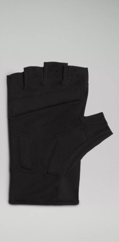 Un gant d'entraînement au hurling de gymnastique pourrait-il améliorer la sécurité et les compétences sur le tapis